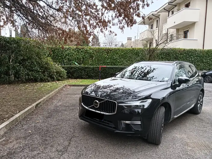 Left hand drive VOLVO XC 60 XC60 2.0 b4 Essential auto